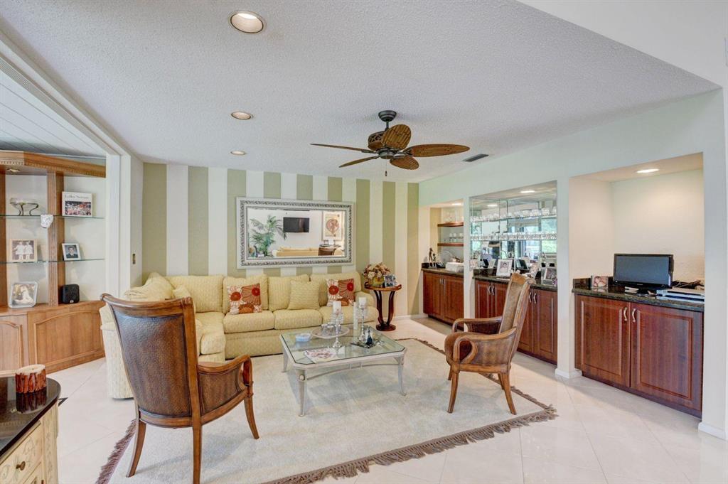 CAMBRIDGE I & II AT HUNTERS RUN CONDO - Residential