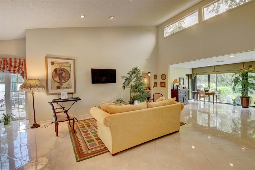 CAMBRIDGE I & II AT HUNTERS RUN CONDO - Residential