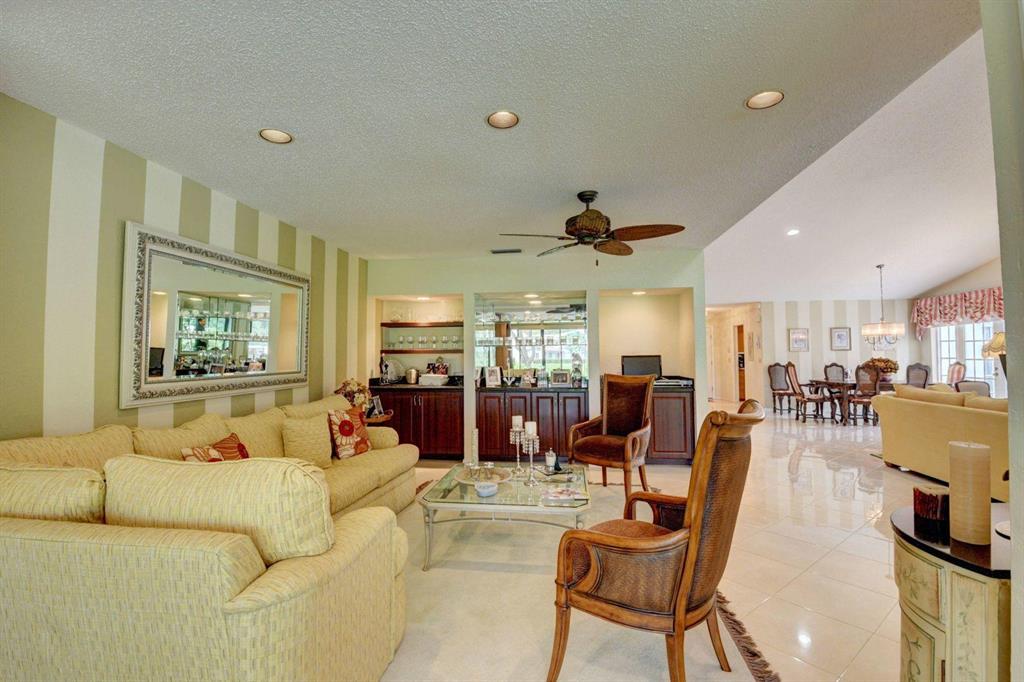 CAMBRIDGE I & II AT HUNTERS RUN CONDO - Residential