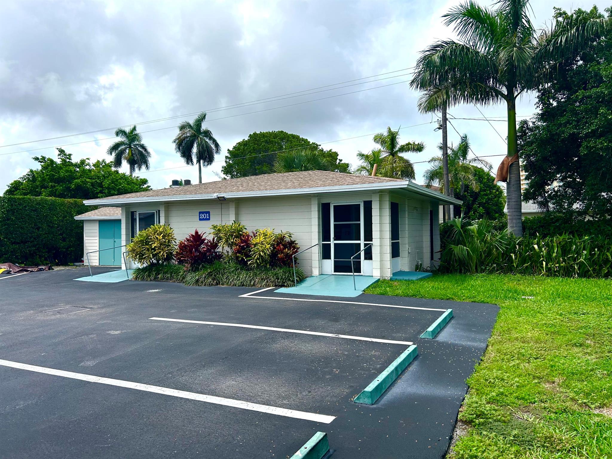 STERLING VILLAGE - Residential