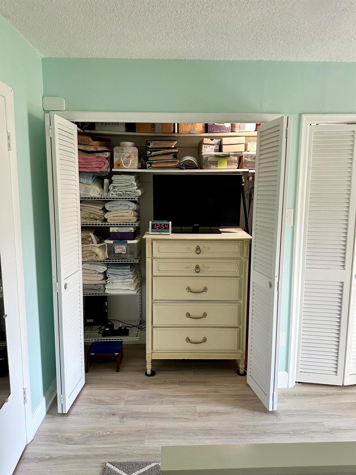 STERLING VILLAGE - Residential