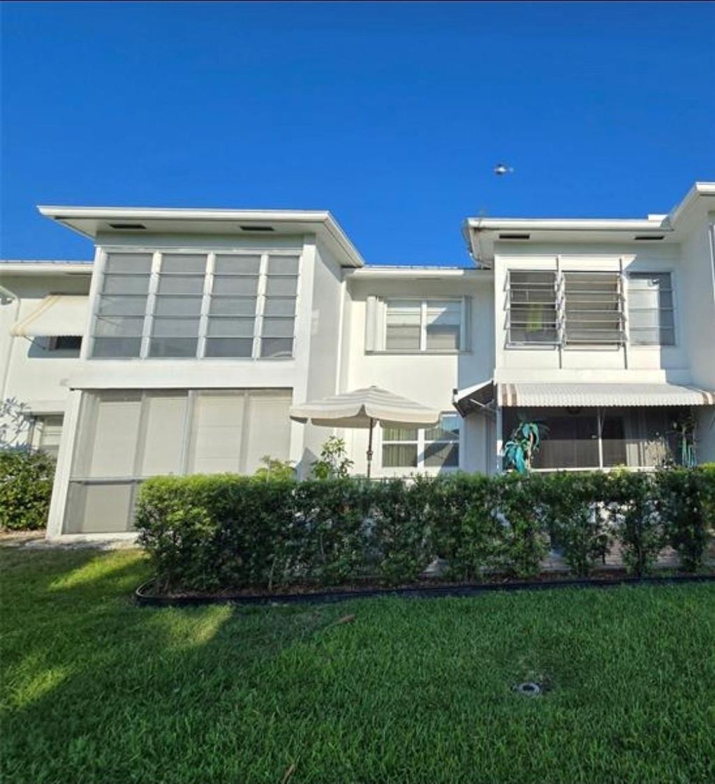 Photo of 251 S Golf Blvd #187, Pompano Beach, FL 33064 (MLS # F10523774)