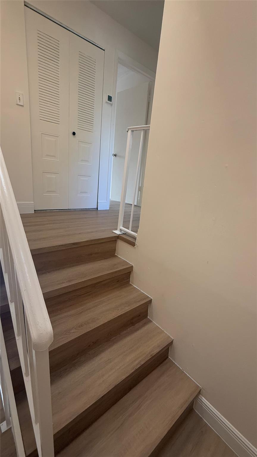 VALENCIA VILLAGE - Residential Lease