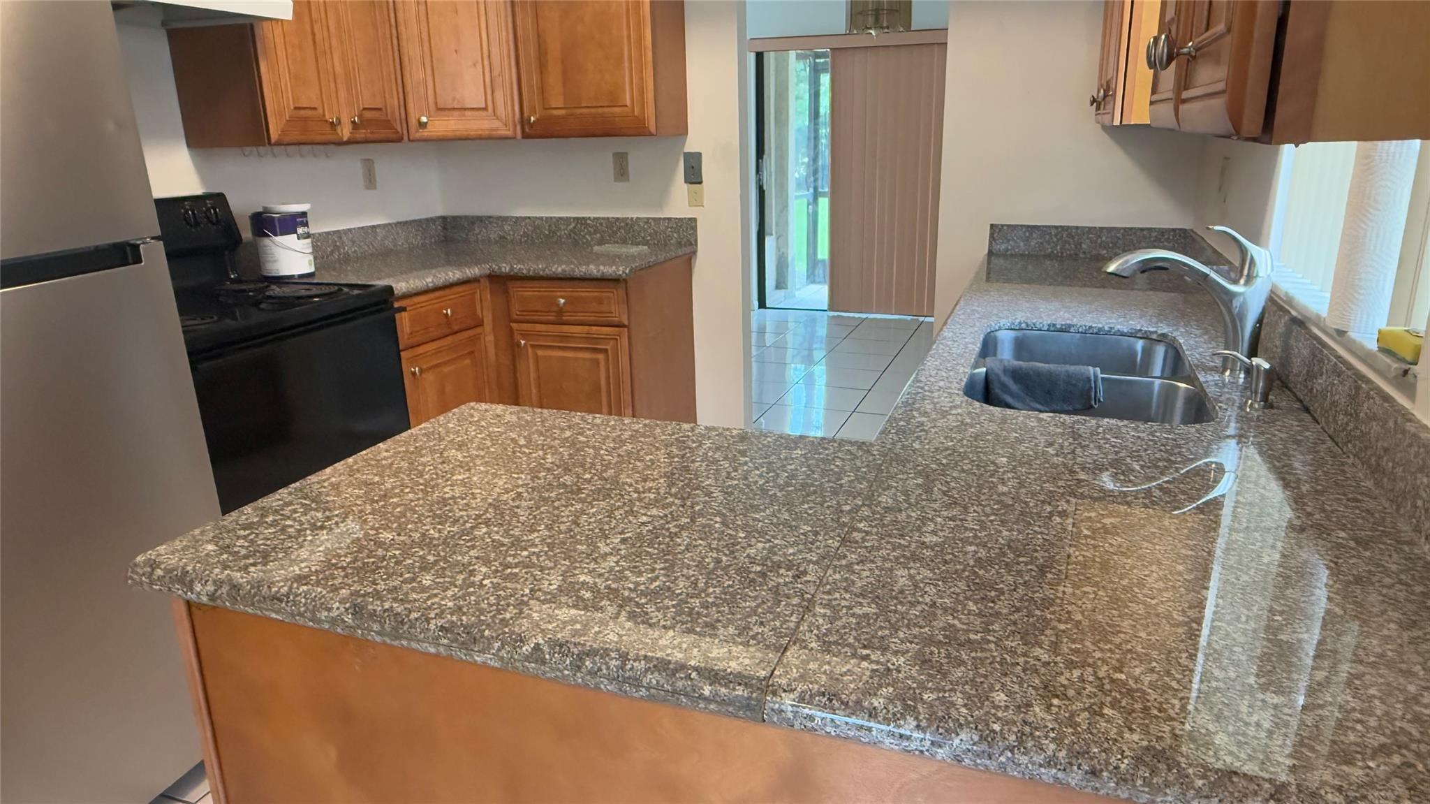 VALENCIA VILLAGE - Residential Lease