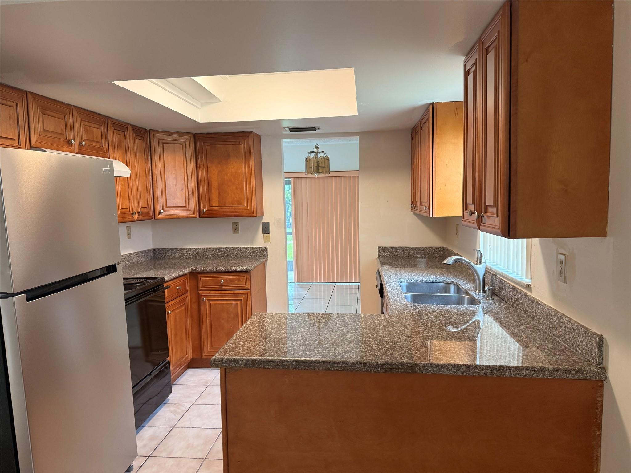 VALENCIA VILLAGE - Residential Lease