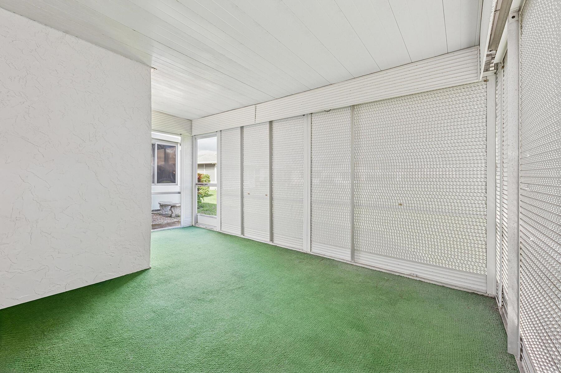 PINES OF DELRAY NORTH CON - Residential Lease