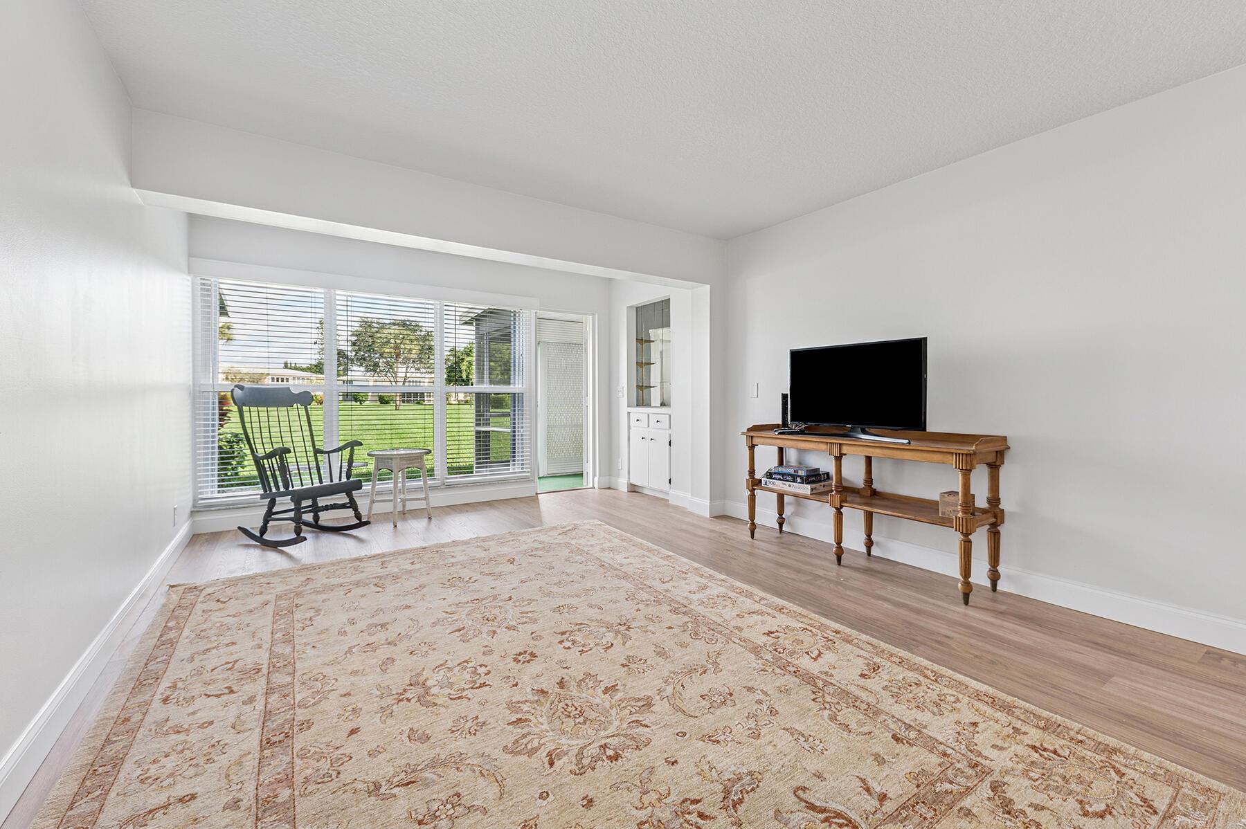 PINES OF DELRAY NORTH CON - Residential Lease