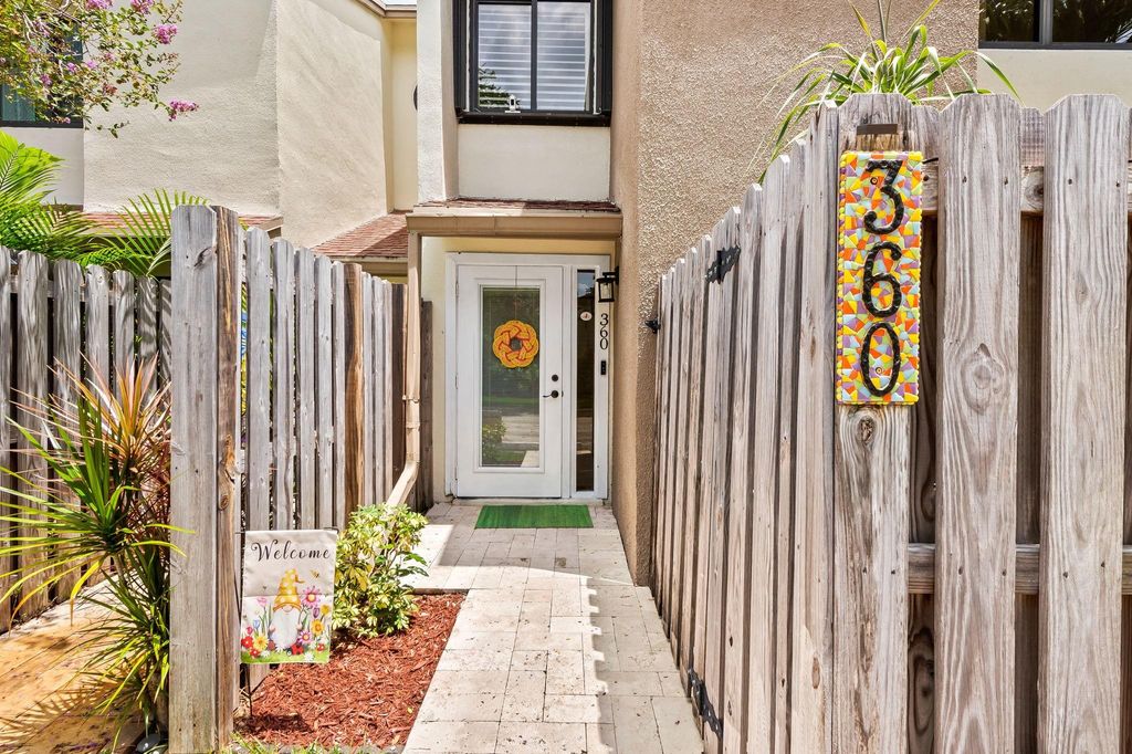 Photo of 360 City View Dr, Fort Lauderdale, FL 33311 (MLS # F10515303)