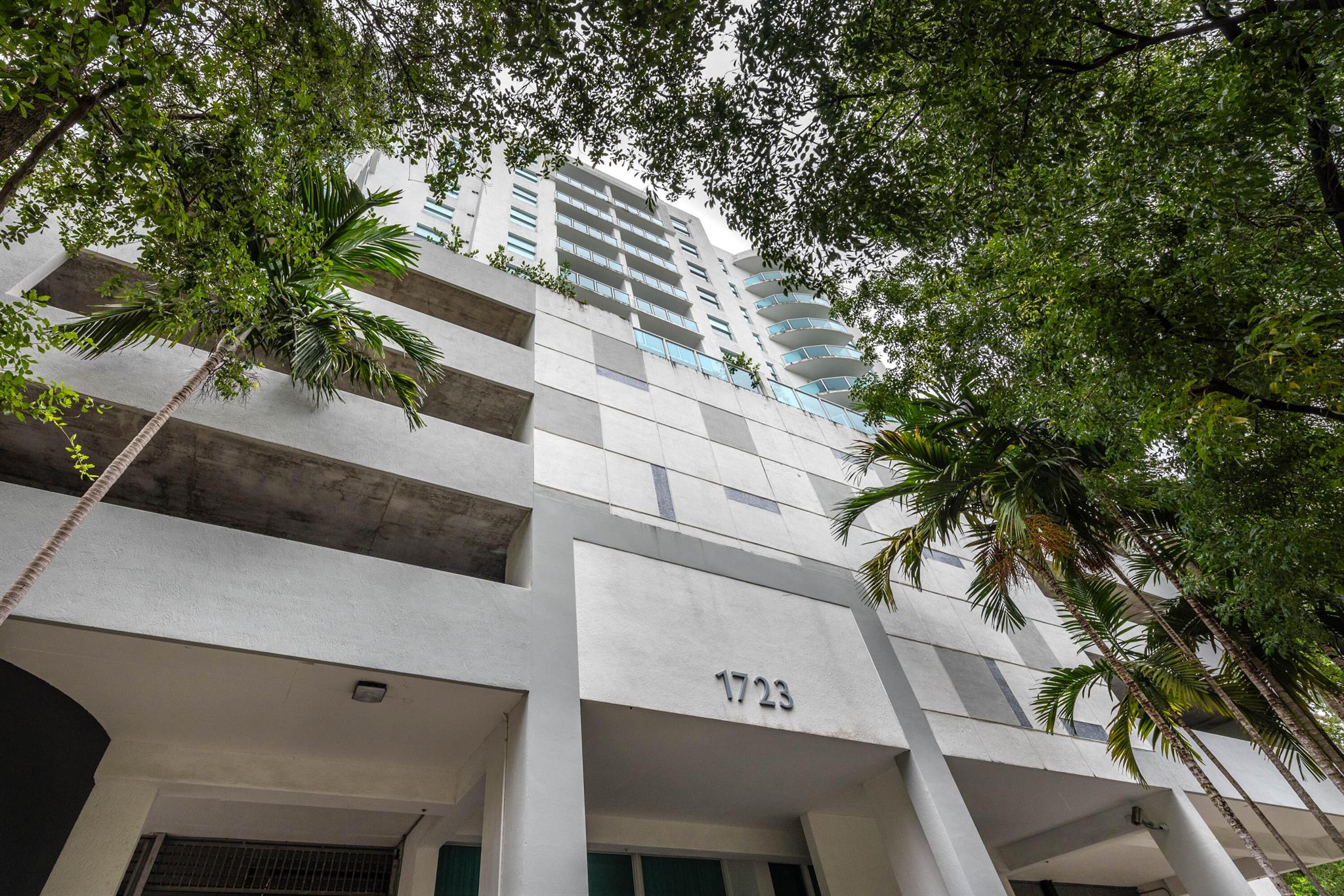 BRICKELL VIEW WEST CONDO - Residential Lease