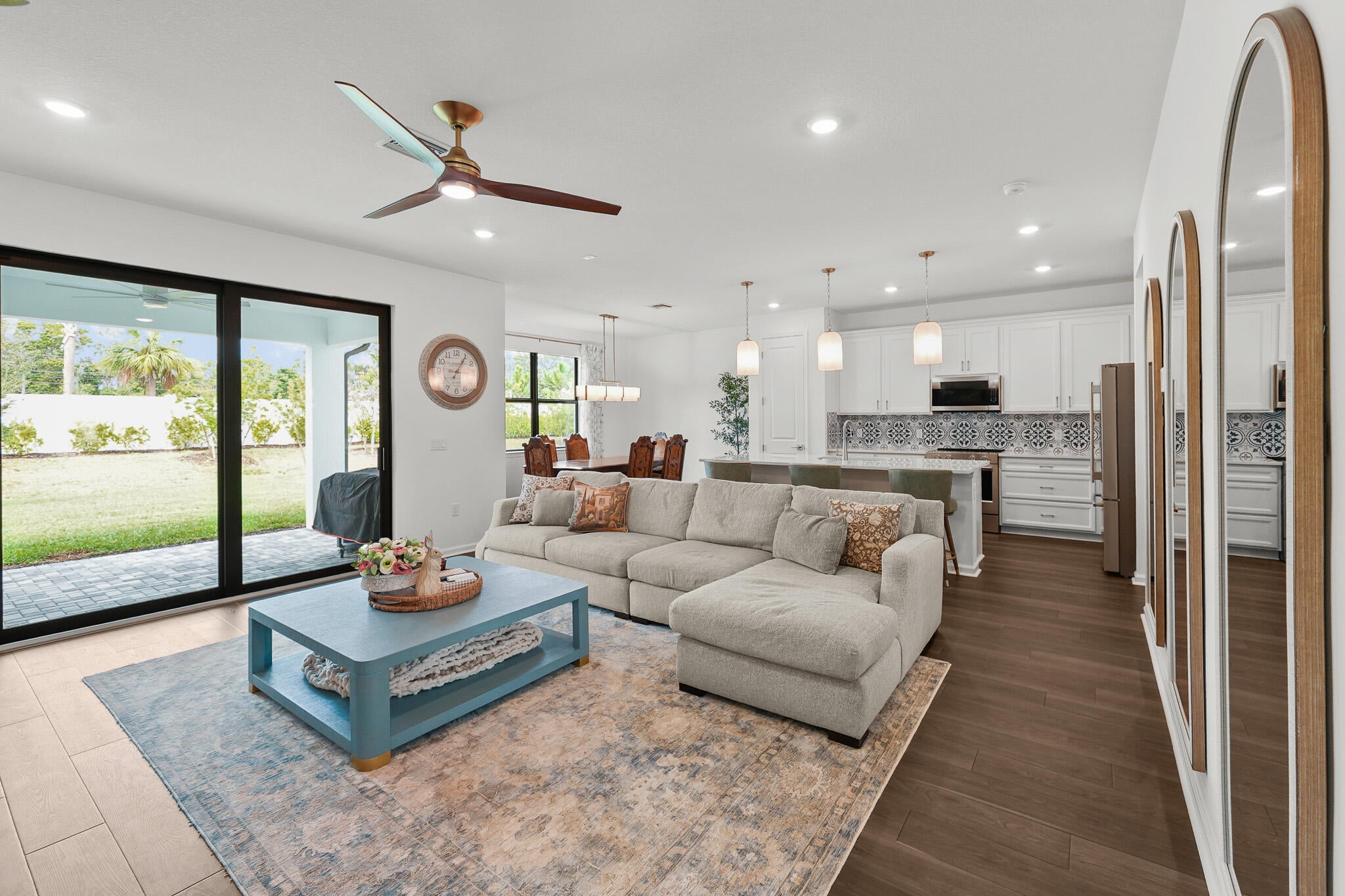 Properties 9625 Chora Tunel Way