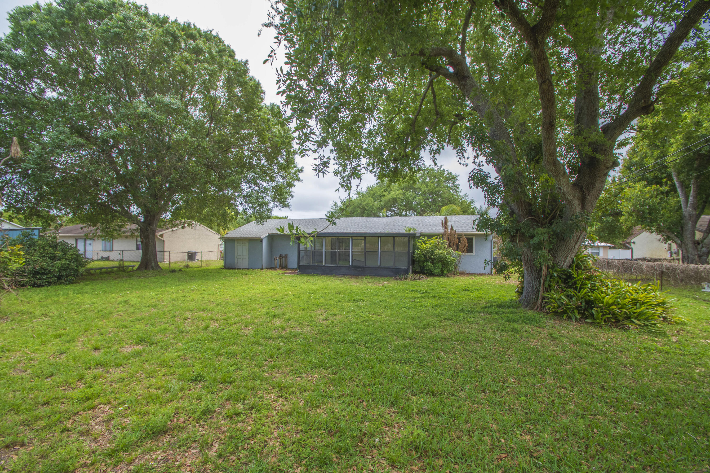 VERO BEACH HIGHLANDS UNIT 4 - Residential