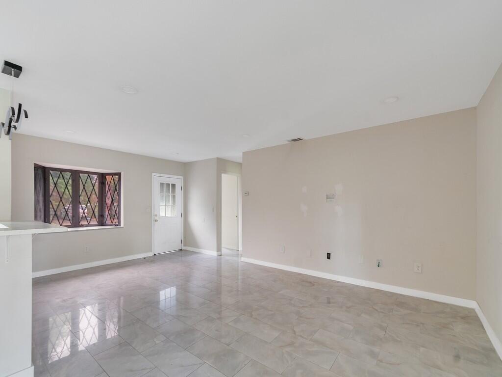 VERO BEACH HIGHLANDS UNIT 4 - Residential