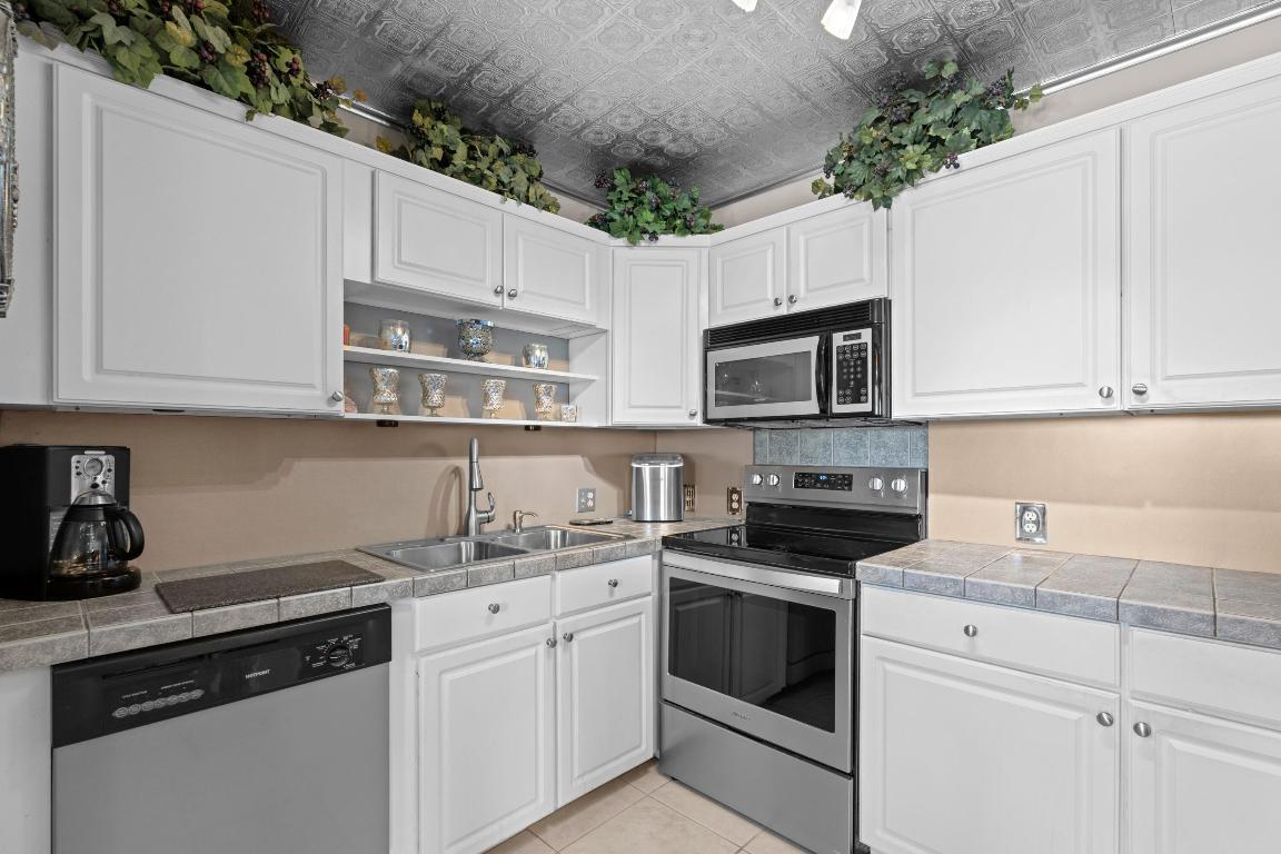 MANSFIELD AT CENTURY VILLAGE CONDO - Residential