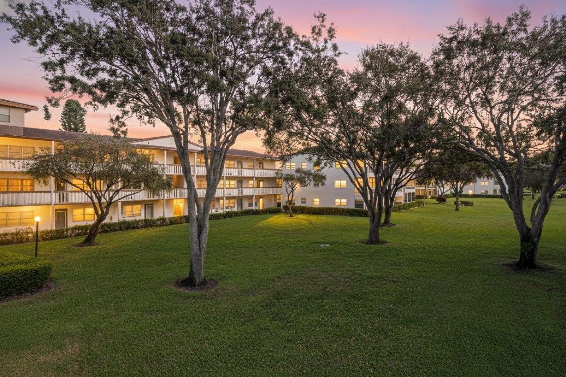 MANSFIELD AT CENTURY VILLAGE CONDO - Residential