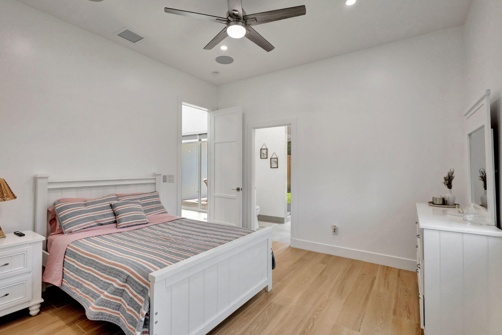 JUNO ISLES - Residential