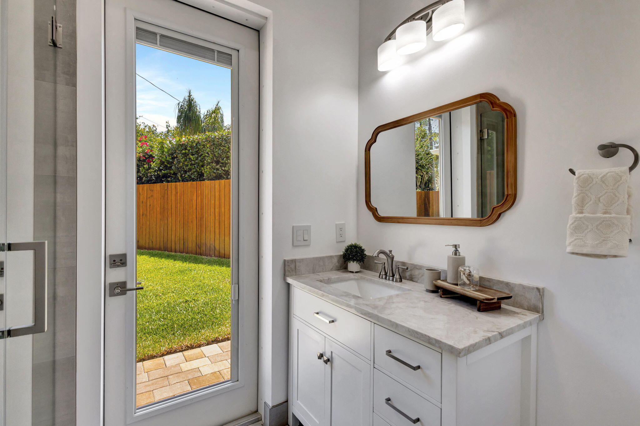 JUNO ISLES - Residential