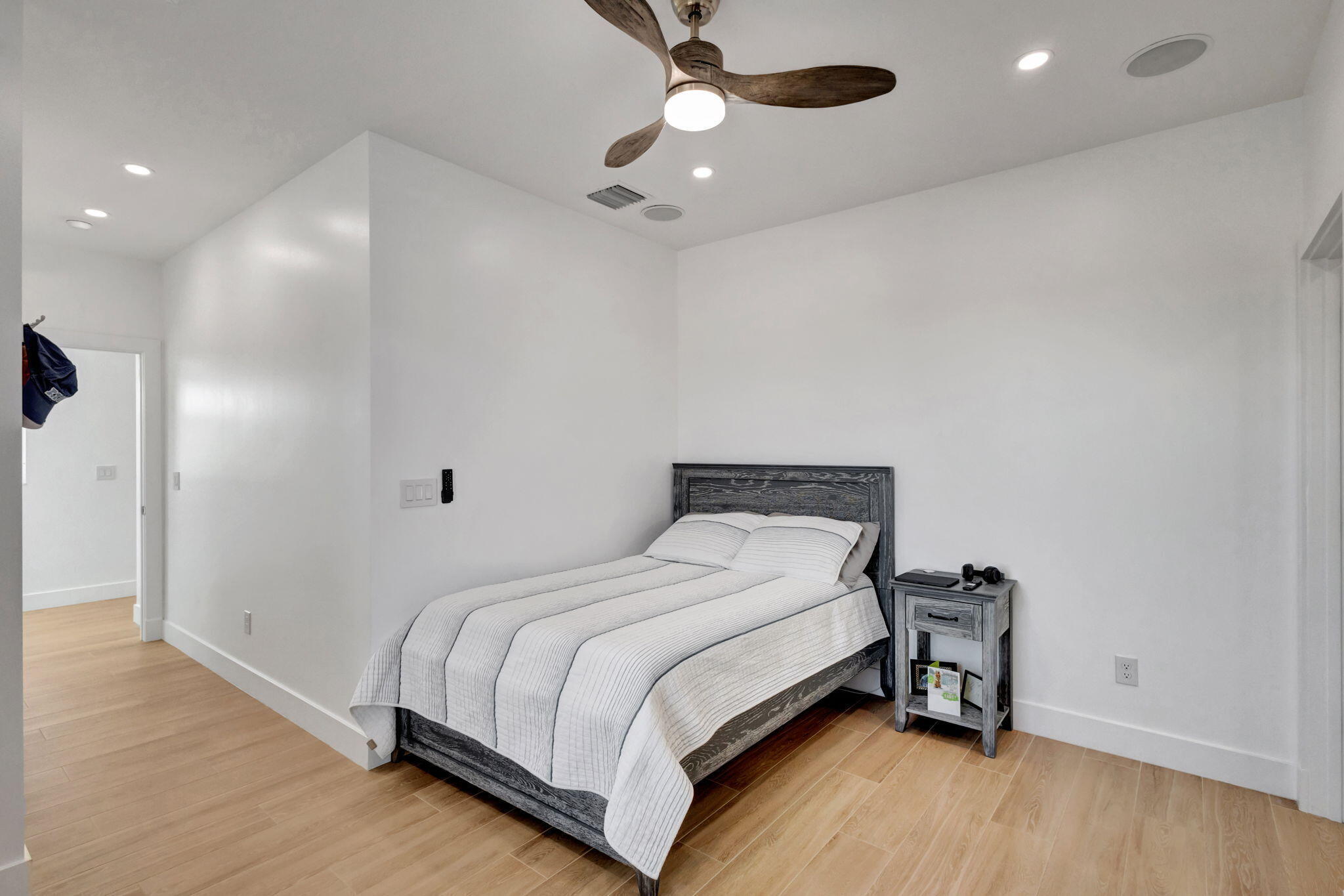 JUNO ISLES - Residential