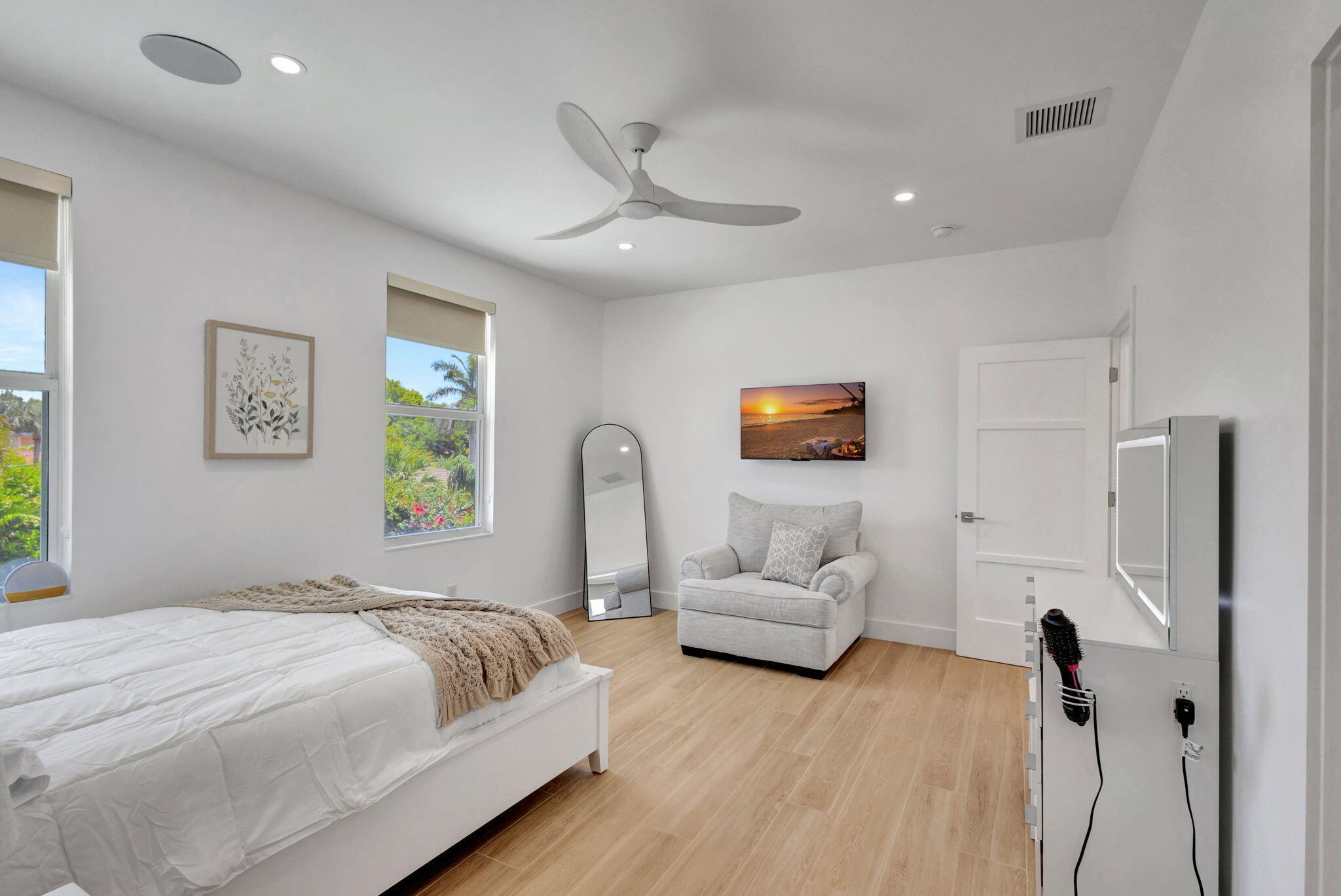 JUNO ISLES - Residential