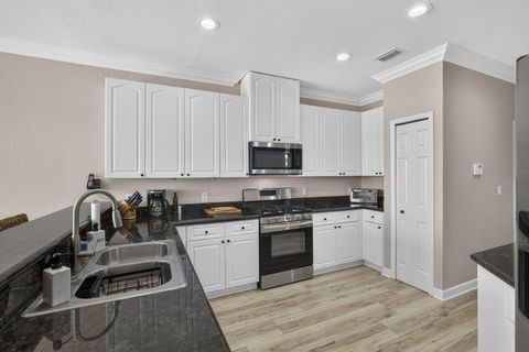 Tiny photo for 10675 Old Hammock Way, Wellington, FL 33414 (MLS # B26047964)