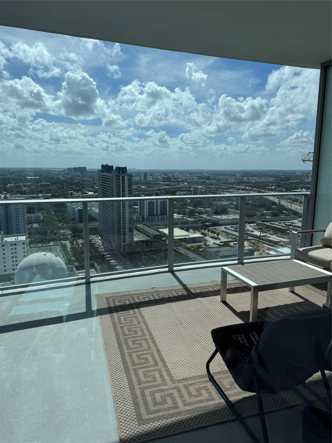 Paramount miami worldcent - Residential