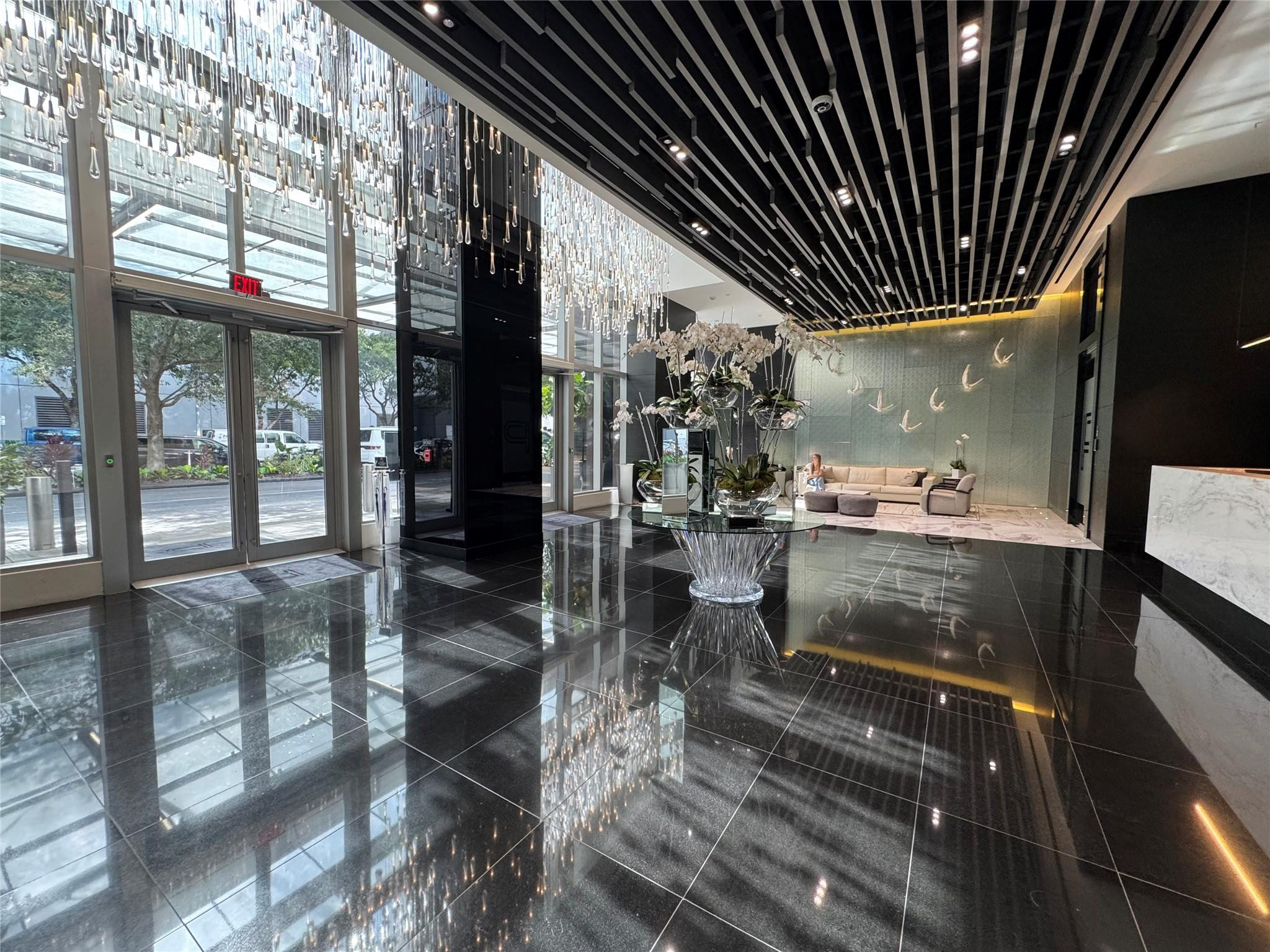 Paramount miami worldcent - Residential