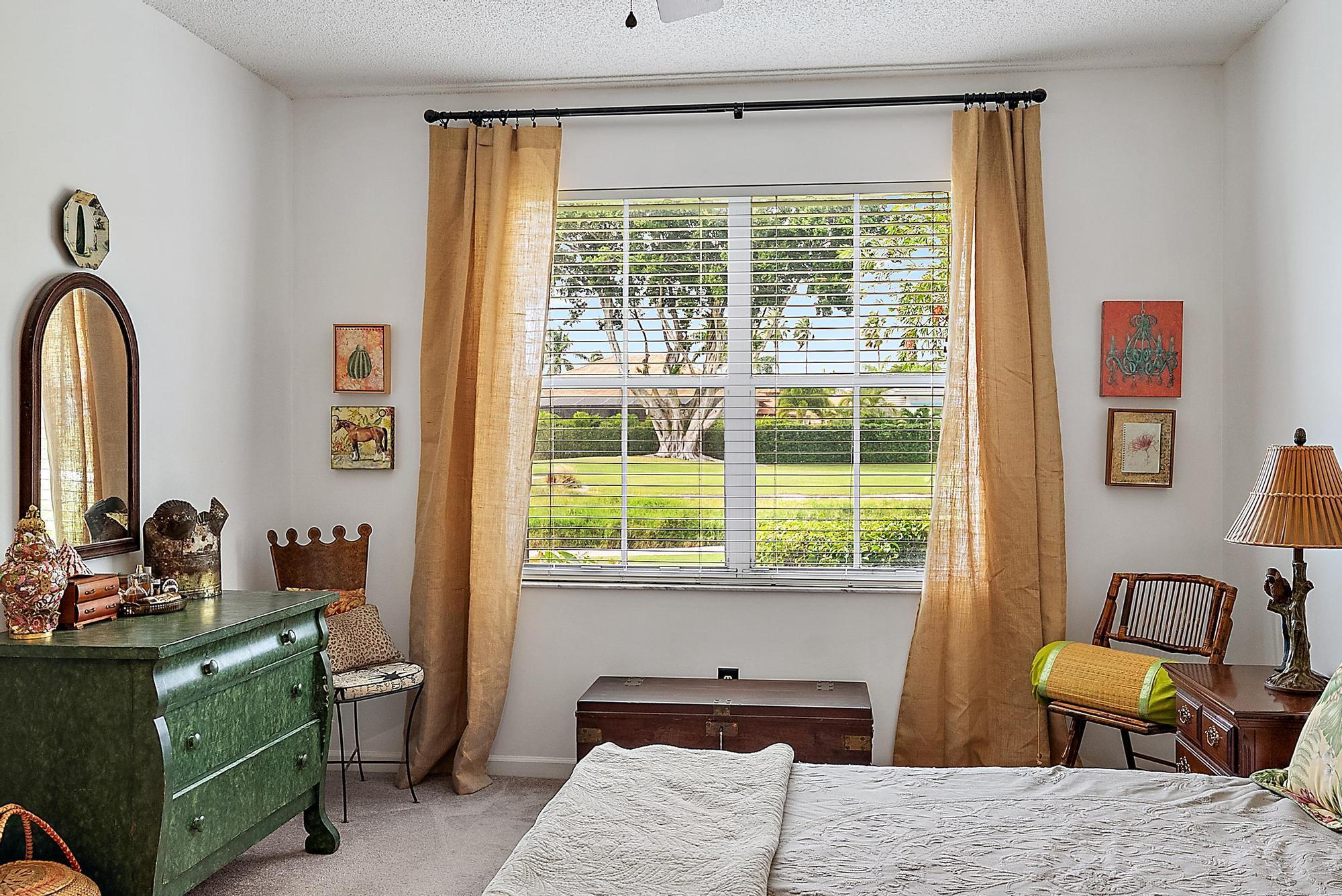 IBIS GOLF AND COUNTRY CLU - Residential