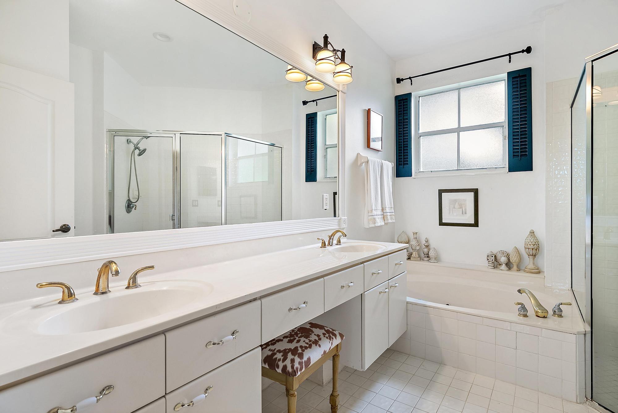 IBIS GOLF AND COUNTRY CLU - Residential