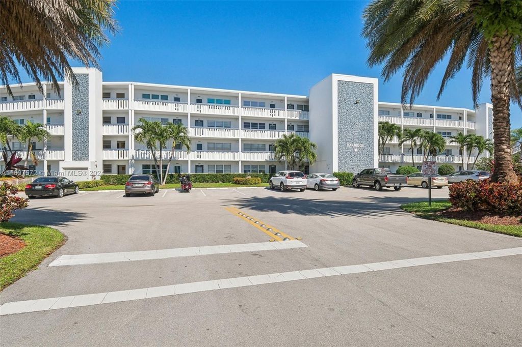 Photo of 3014 Oakridge A #3014, Deerfield Beach, FL 33442 (MLS # F10531840)