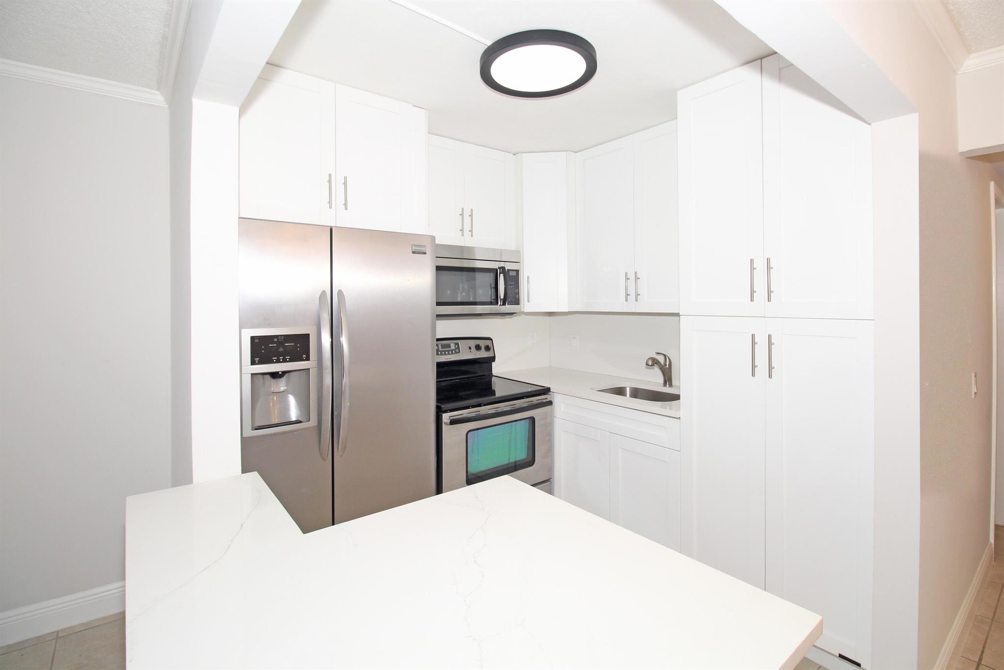 View Boynton Beach, FL 33435 condo