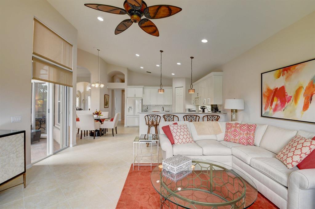 VALENCIA PALMS 2 - Residential