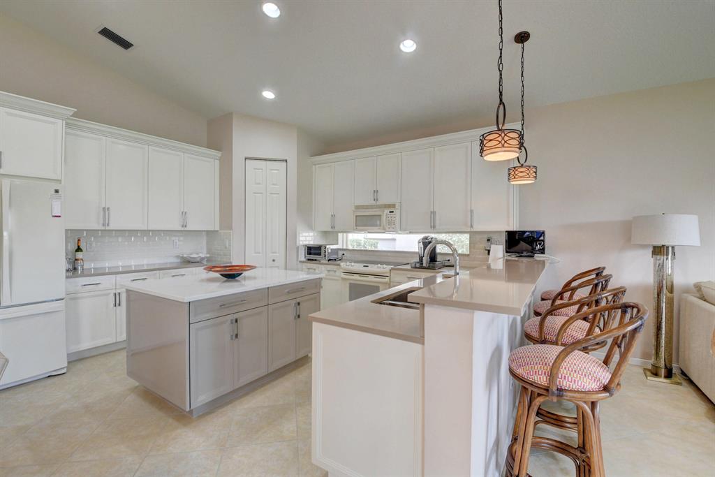 VALENCIA PALMS 2 - Residential