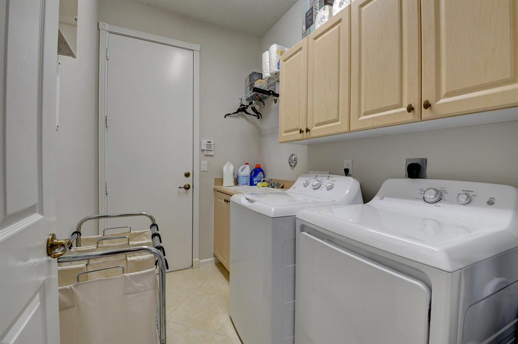 VALENCIA PALMS 2 - Residential