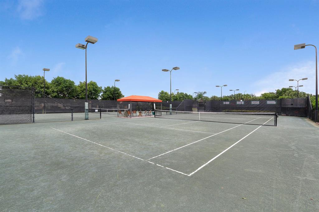 VALENCIA PALMS 2 - Residential