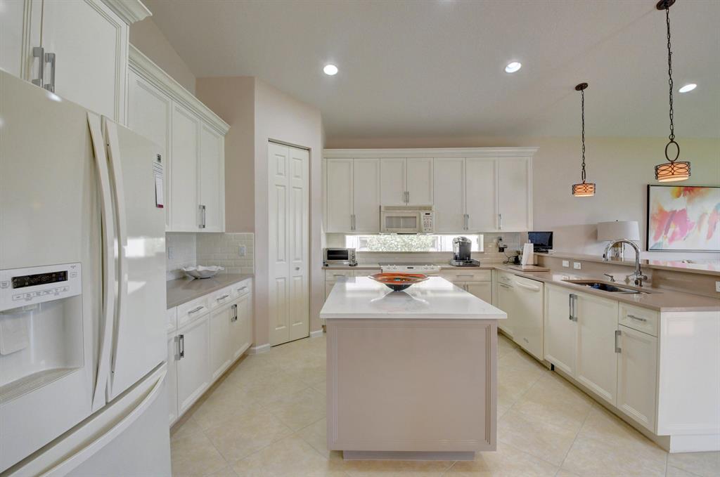 VALENCIA PALMS 2 - Residential