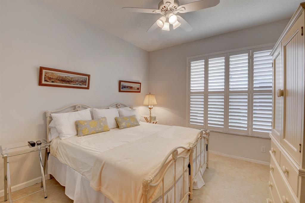 VALENCIA PALMS 2 - Residential