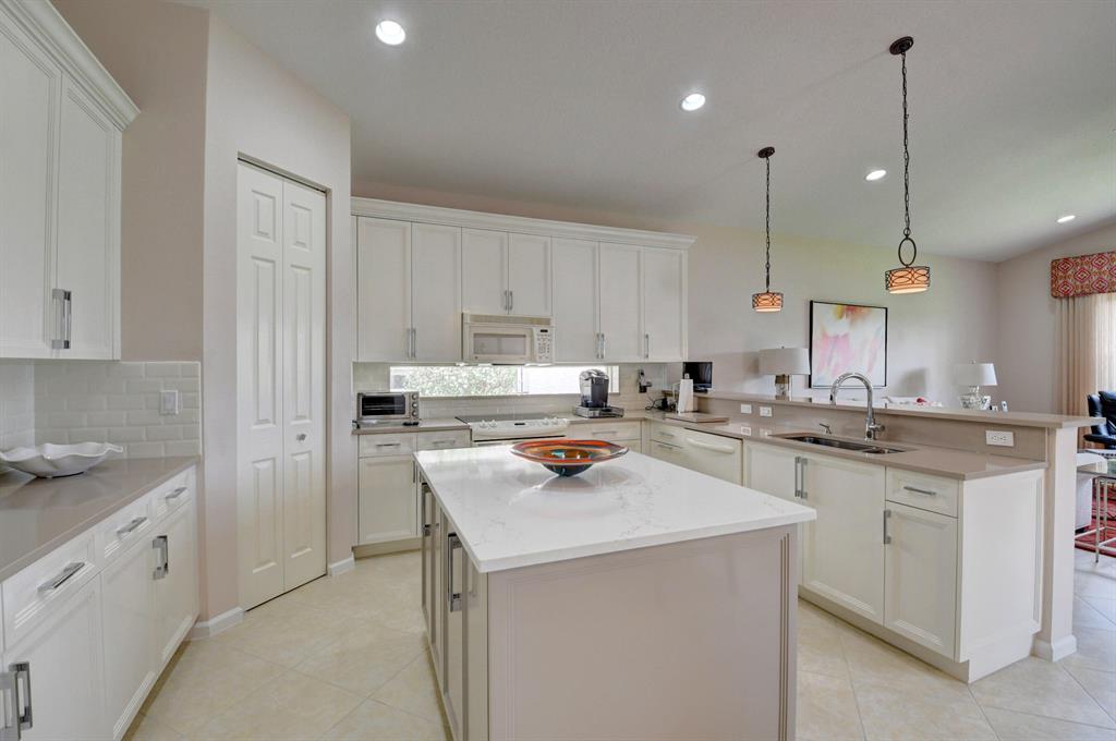 VALENCIA PALMS 2 - Residential