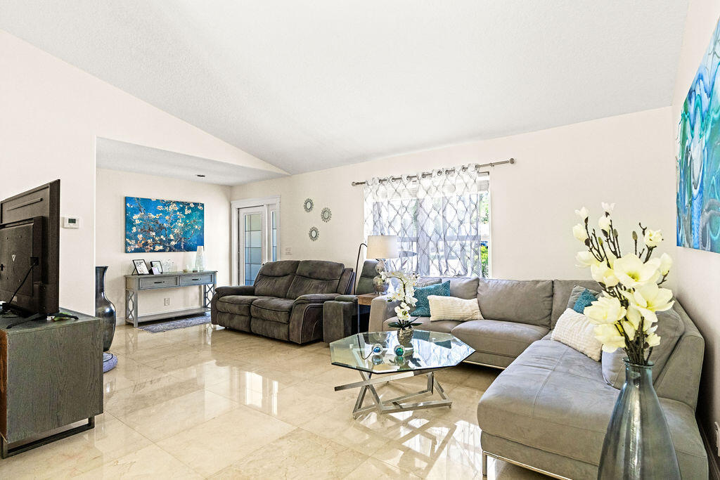 4240 Pine Glades Road