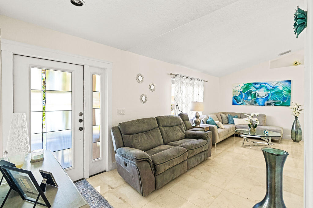 4240 Pine Glades Road