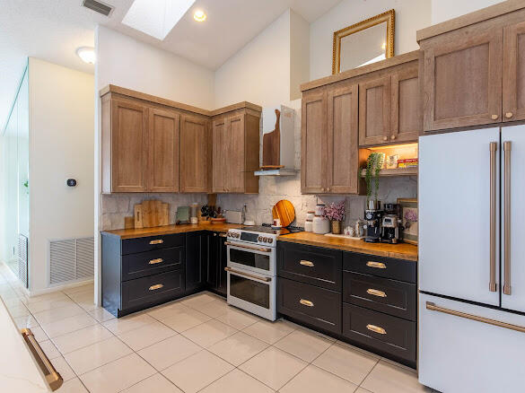 GOLF COLONY - Residential