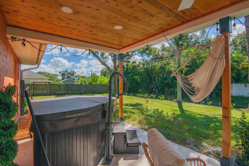 SEBASTIAN HIGHLANDS UNIT 5 - Residential