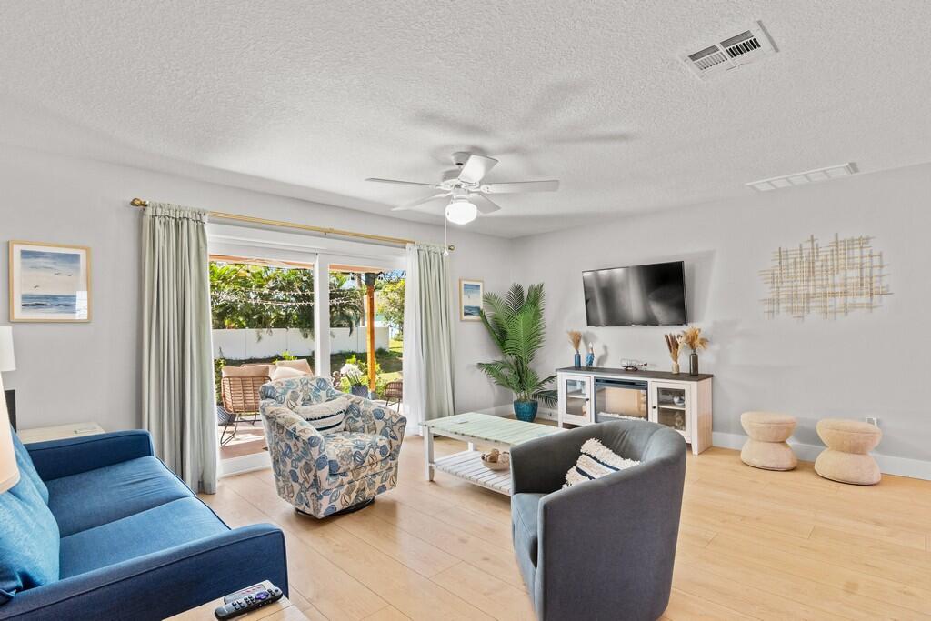 SEBASTIAN HIGHLANDS UNIT - Residential