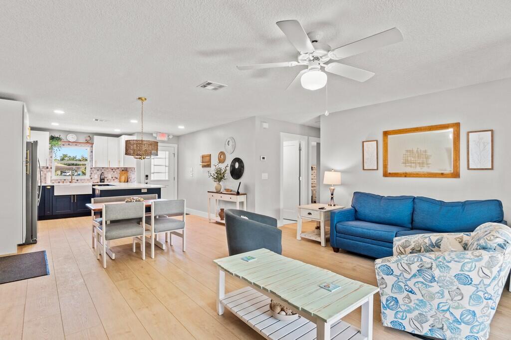 SEBASTIAN HIGHLANDS UNIT - Residential