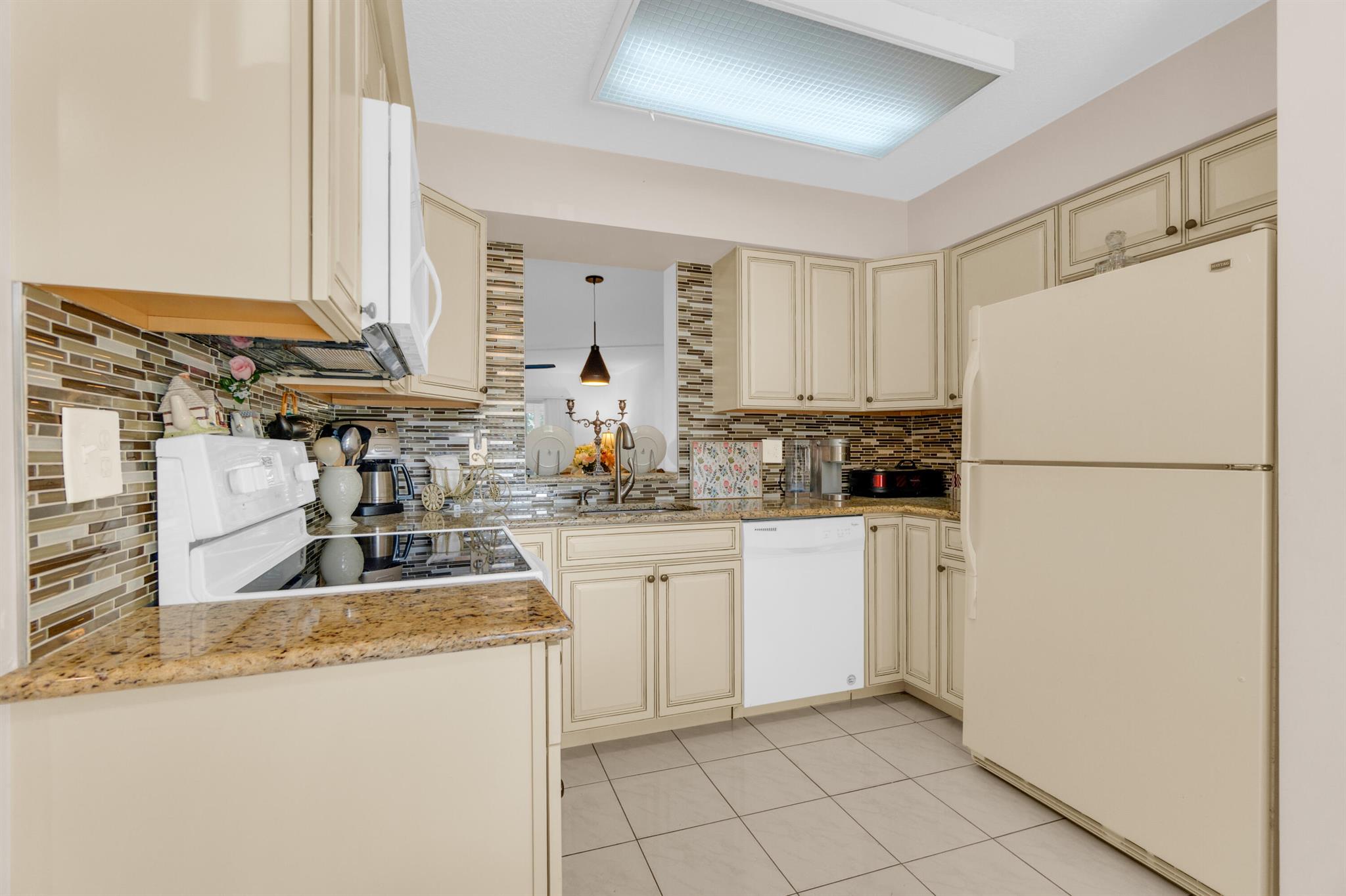 HUNTINGTON LAKES SEC FOUR - Residential