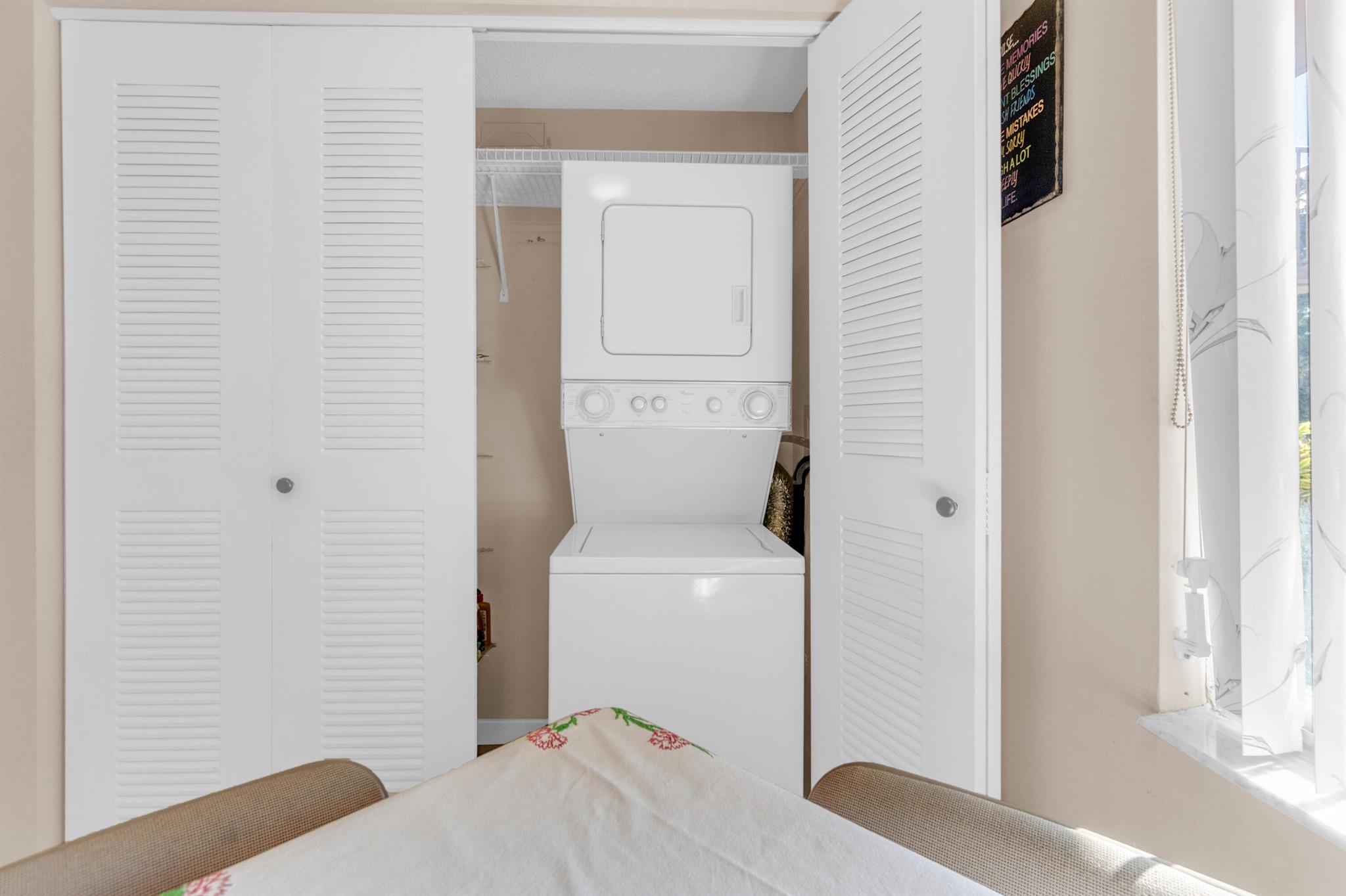 HUNTINGTON LAKES SEC FOUR - Residential