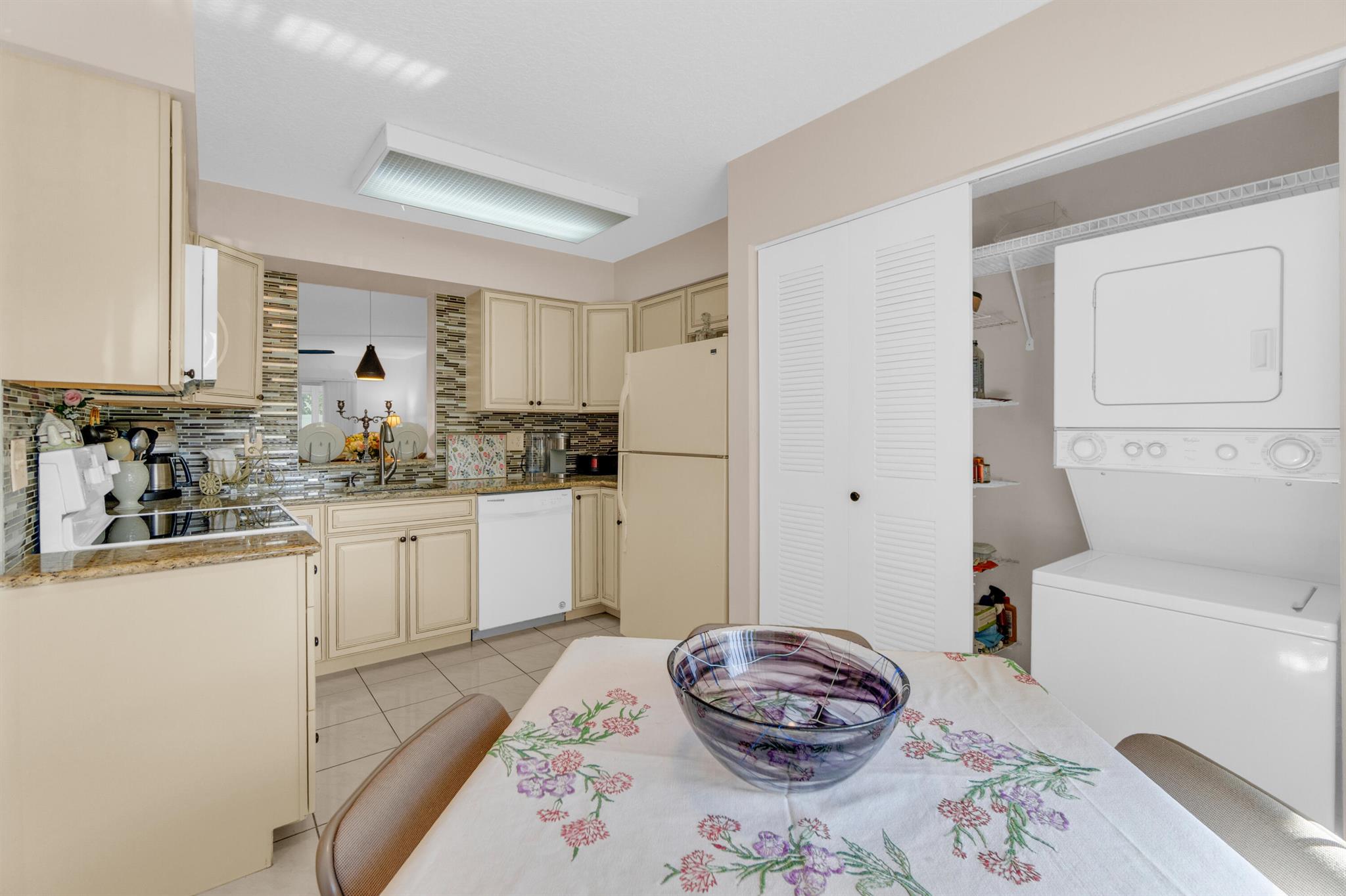 HUNTINGTON LAKES SEC FOUR - Residential