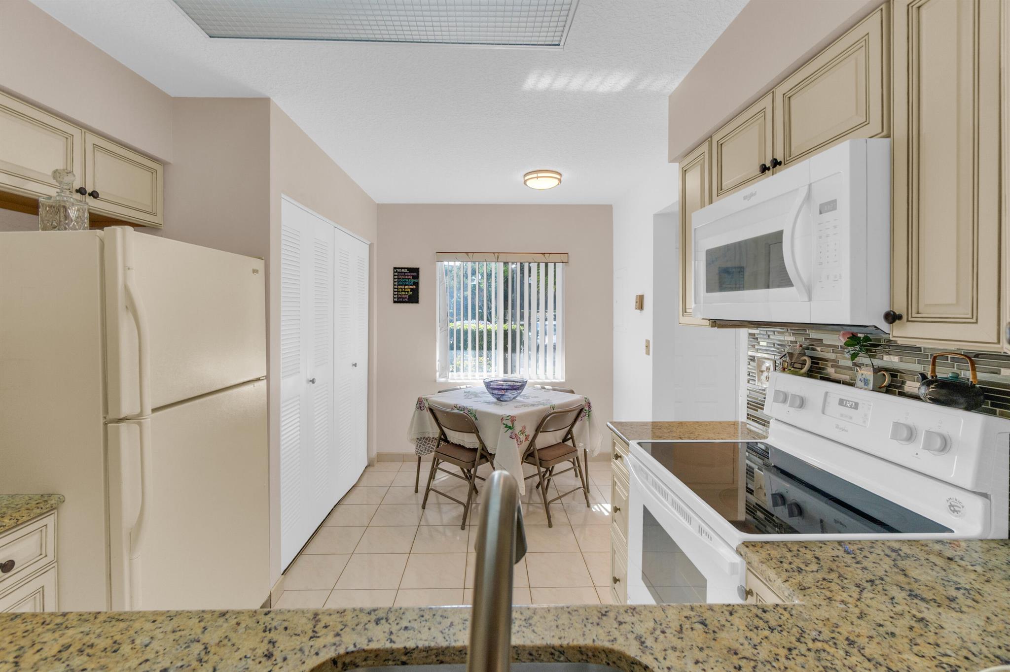 HUNTINGTON LAKES SEC FOUR - Residential