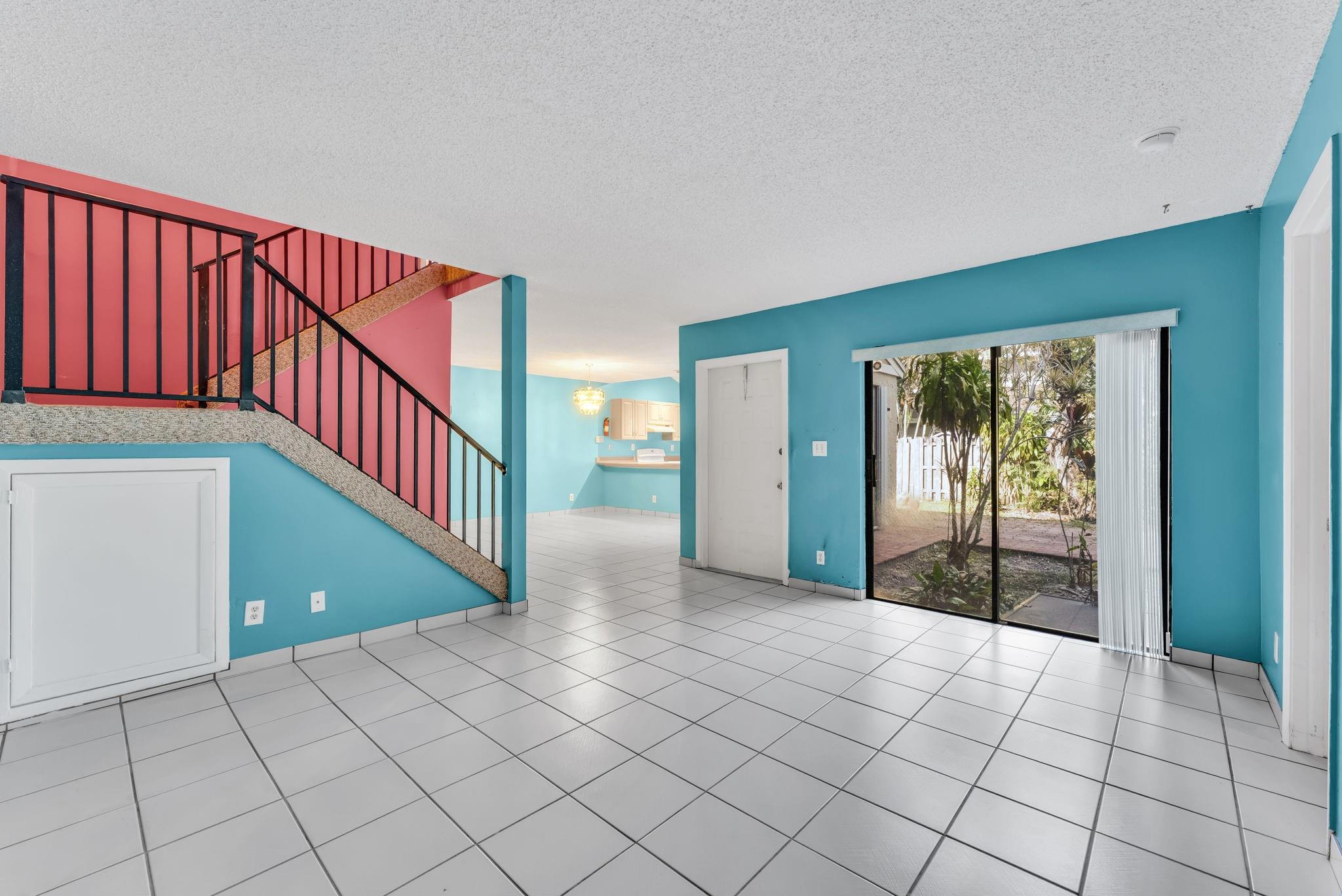 LAGO WEST CLUSTER HOMES - Residential