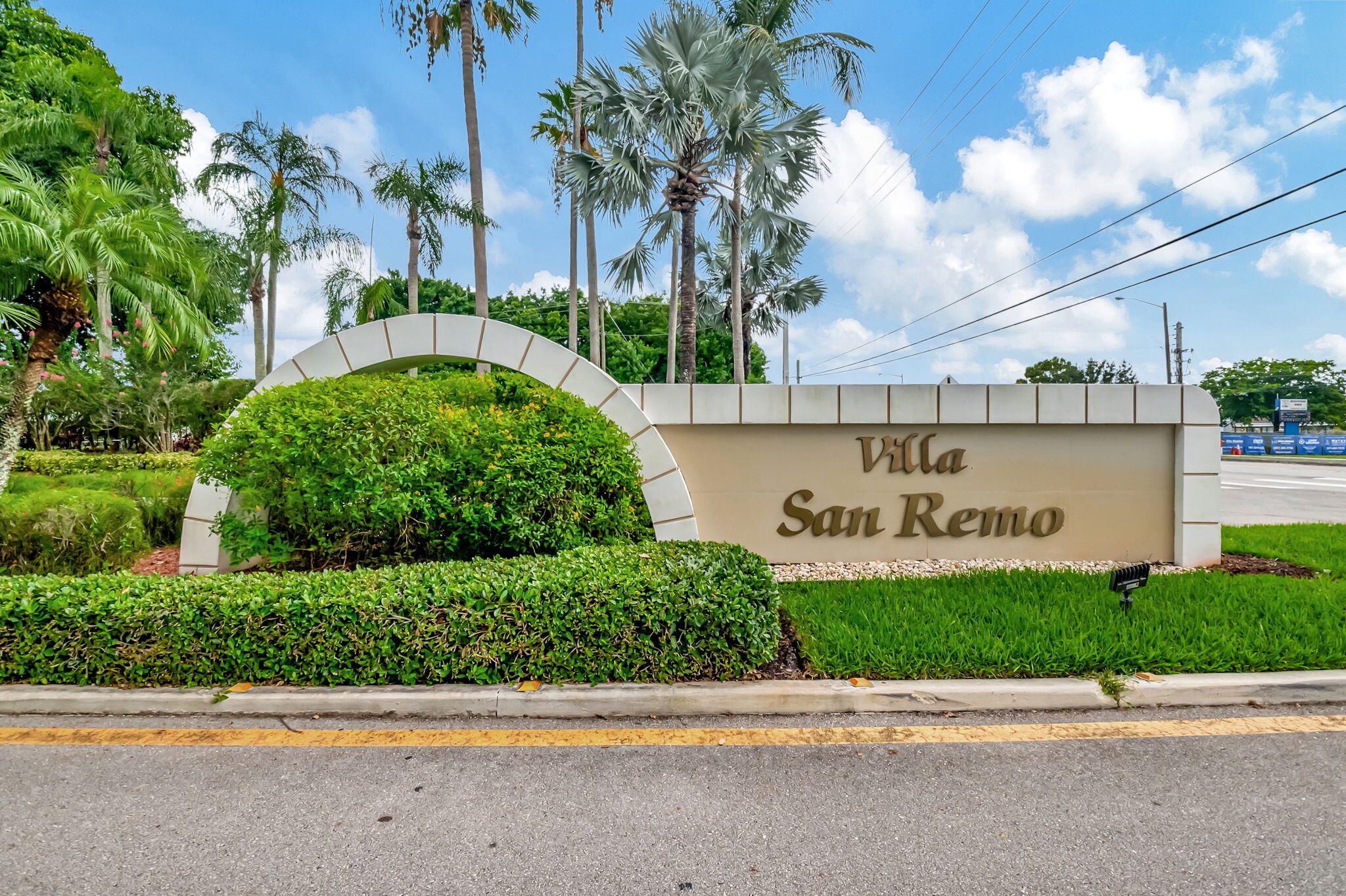 BOCA AZUL PH 1 - Residential Lease
