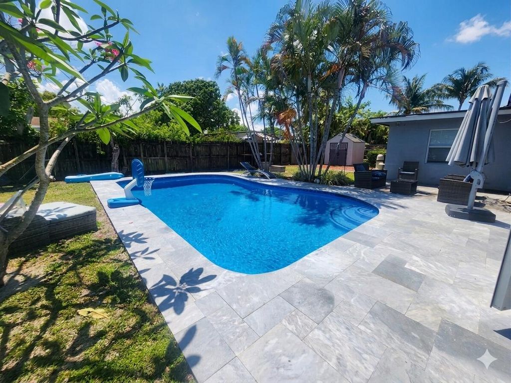 Photo of 3440 SW 20th Street, Fort Lauderdale, FL 33312 (MLS # B26018345)