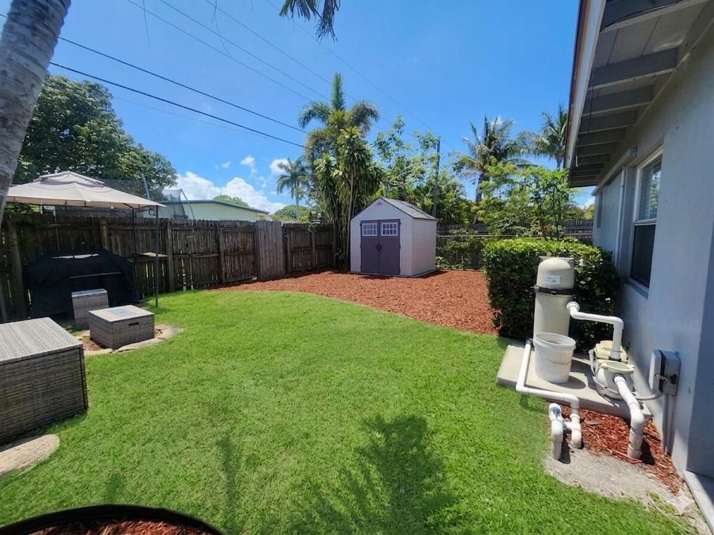 Photo of 3440 SW 20th Street, Fort Lauderdale, FL 33312 (MLS # B26018345)